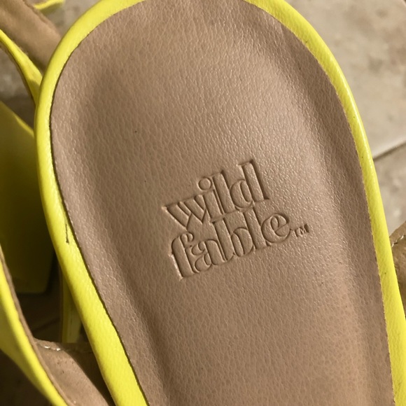 Neon yellow block heels - Picture 8 of 12